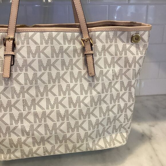 Michael Kors Monogram Carry All Tote Bag - Picture 6 of 15